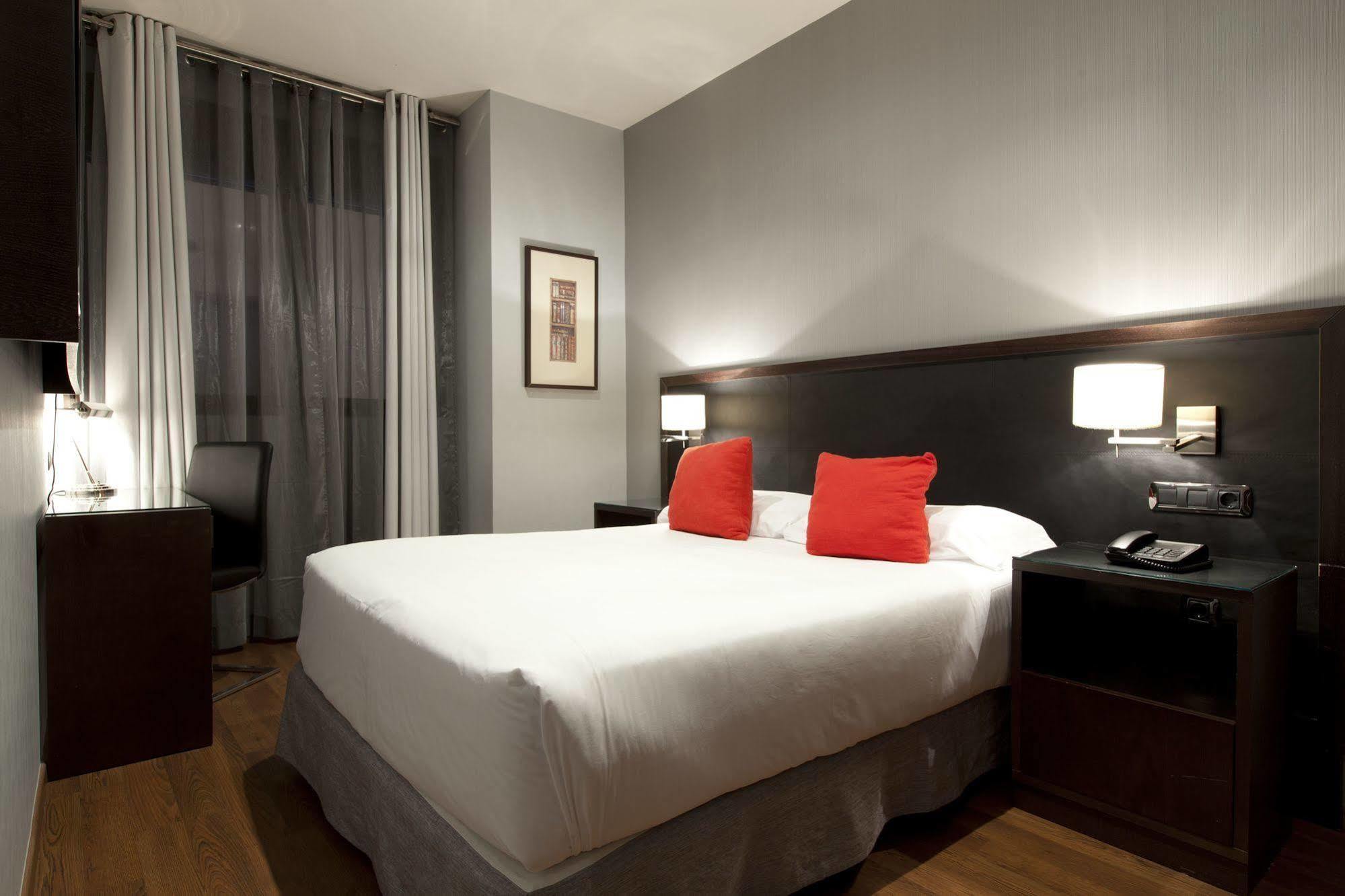 Suites Center Barcelona Eksteriør bilde